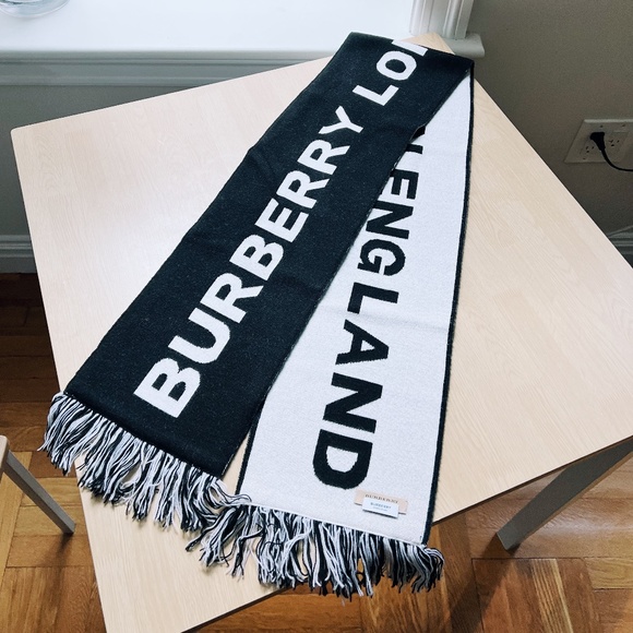 Burberry Football Scarf - Picture 1 of 4